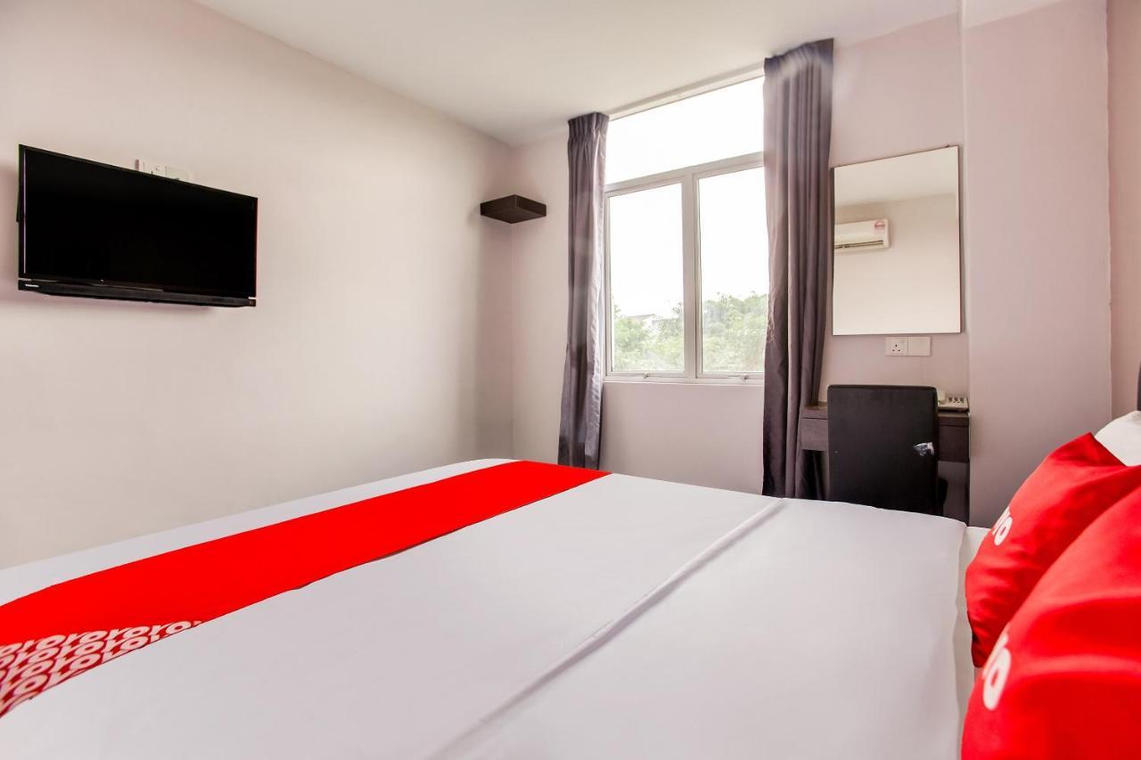 ג'והור בהרו Oyo 89631 988 Hotel מראה חיצוני תמונה